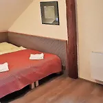 Hotel Bunkr - Modry Dum
