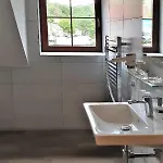 Hotel Bunkr - Modry Dum