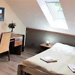Bunkr - Modry Dum Hotel