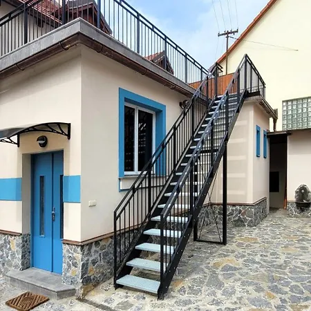 Bunkr - Modry Dum 4* Karlštejn