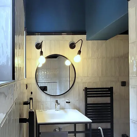 Hotel Bunkr - Modry Dum 4*