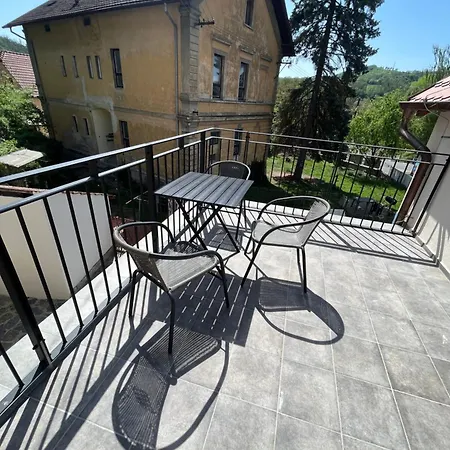 Bunkr - Modry Dum Karlštejn