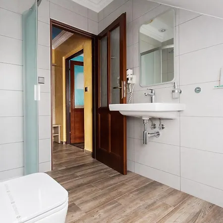 Bunkr - Modry Dum Hotel 4*