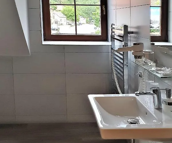 Hotel Bunkr - Modry Dum