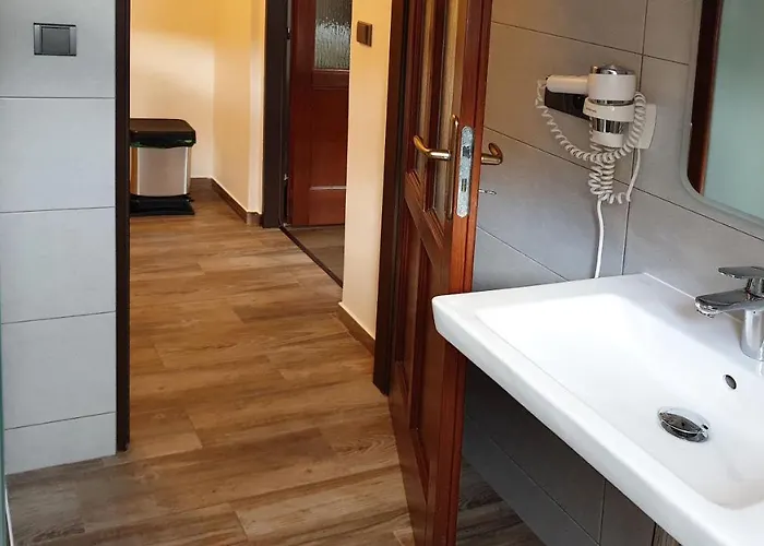 Hotel Bunkr - Modry Dum Karlštejn