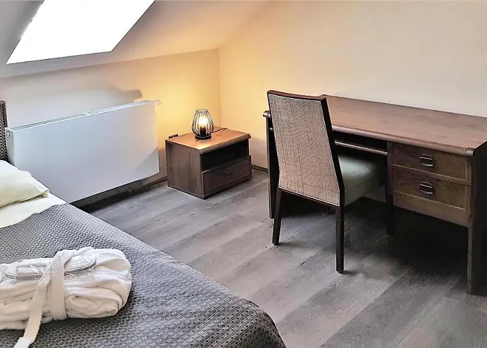 Bunkr - Modry Dum Hotel 4*