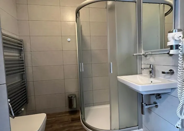 Hotel Bunkr - Modry Dum Karlštejn