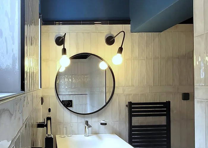 Hotel Bunkr - Modry Dum 4*